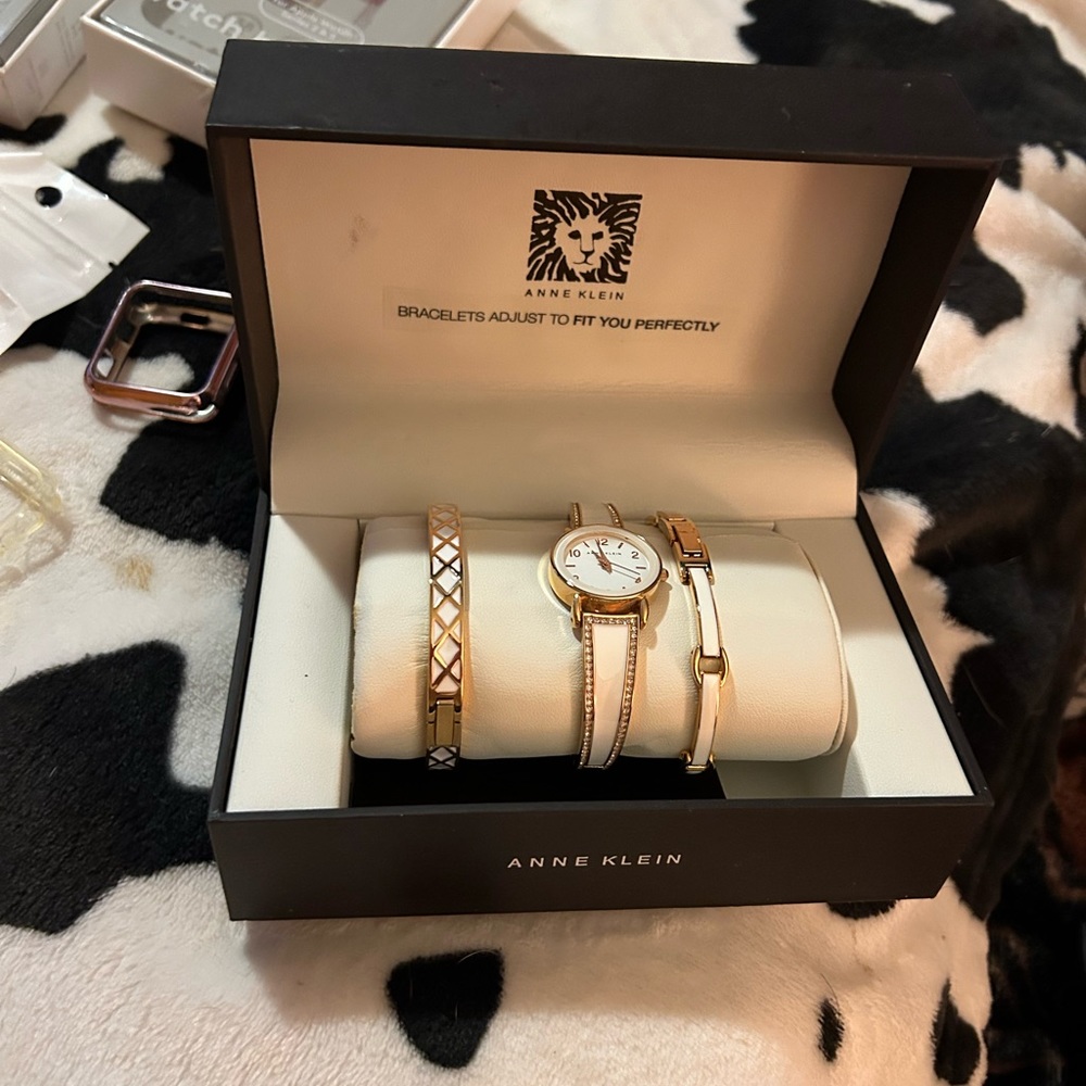 Ann Klein set